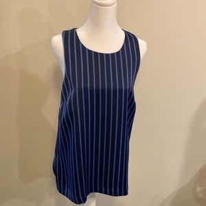 Banana 🍌 Republic NWOT navy blue and light blue stripes top size L